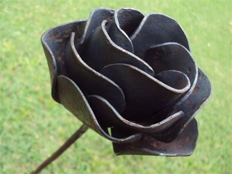 how to make a rose out of sheet metal|metal rose welding template.